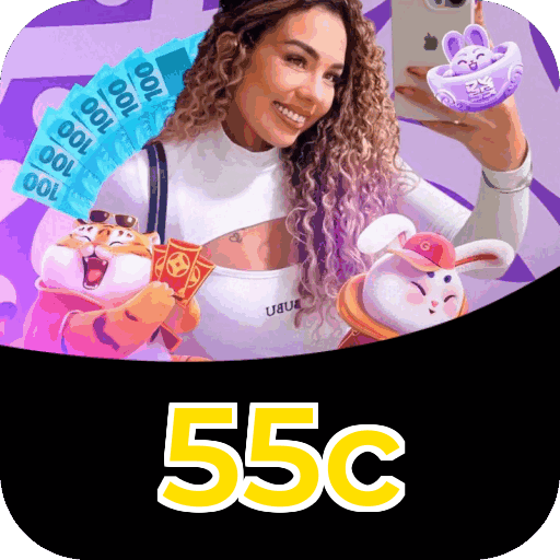 Comunidade Facebook 55c mostrando posts, comentários e engajamento de membros